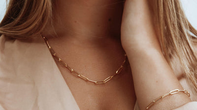 Jewellery: Necklaces