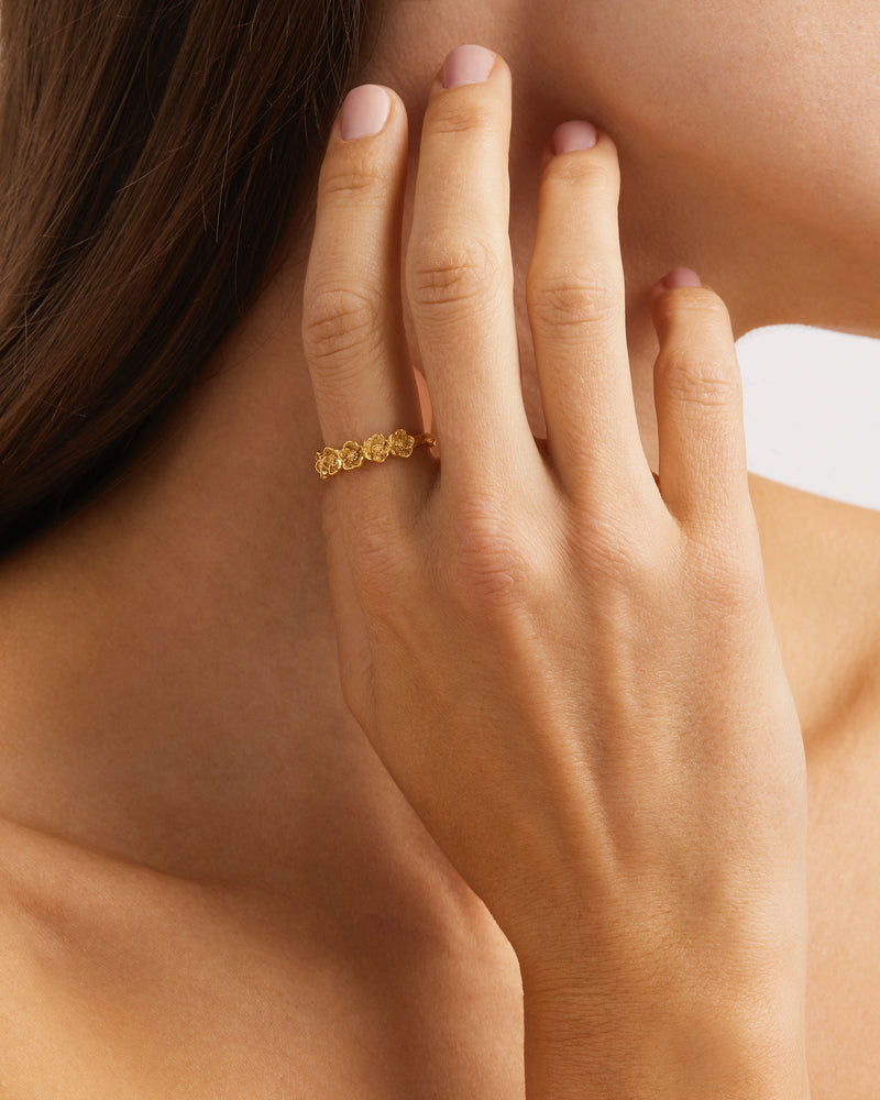 By Charlotte Bloom With Grace Ring, Gold