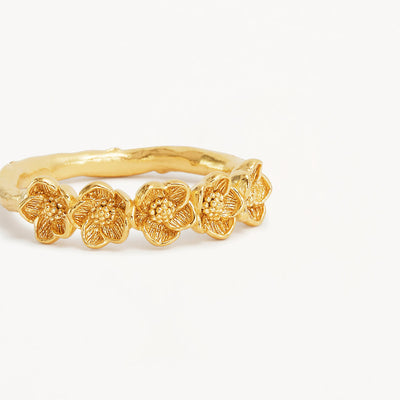 By Charlotte Bloom With Grace Ring, Gold