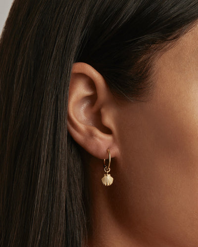 By Charlotte By the Shore Shell Hoops, Gold