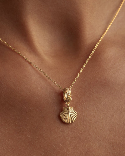 By Charlotte By the Shore Shell Pendant, Gold