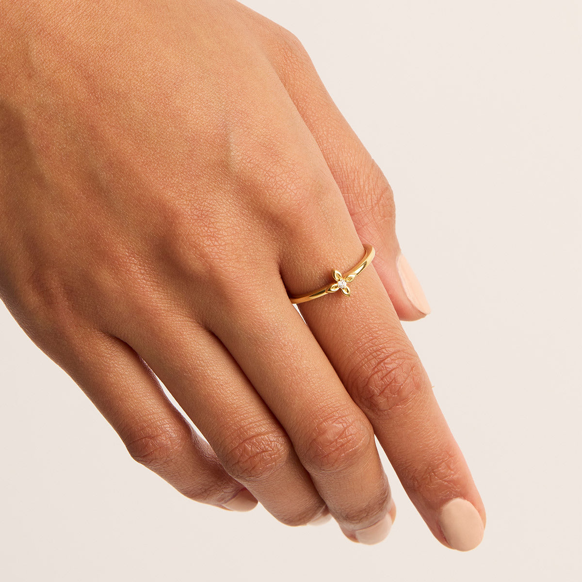 By Charlotte Live in Light Ring, Gold