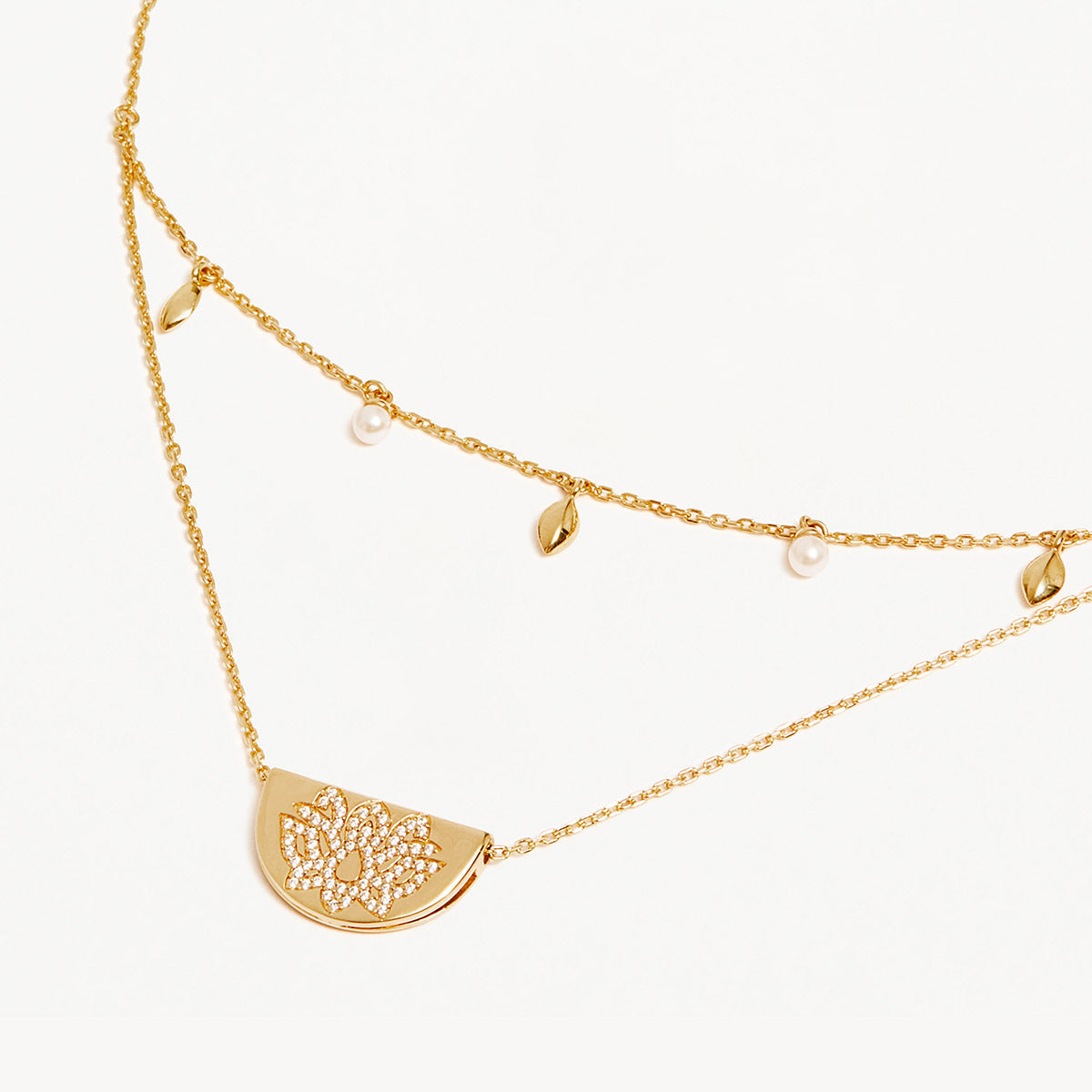 By Charlotte Live in Peace Lotus Necklace, Gold