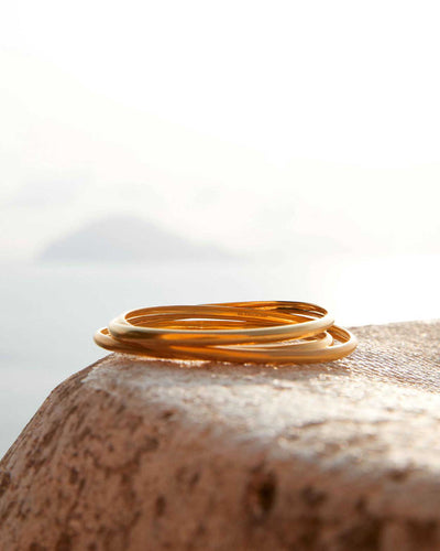 Kirstin Ash Era Bangle, Gold