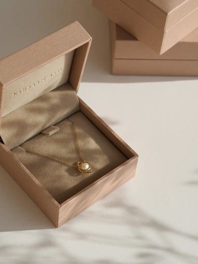 Kirstin Ash Luminous Lapis Charm, 9k Gold