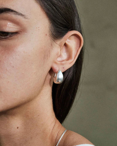 Kirstin Ash Tresor Hoops Medium, Silver