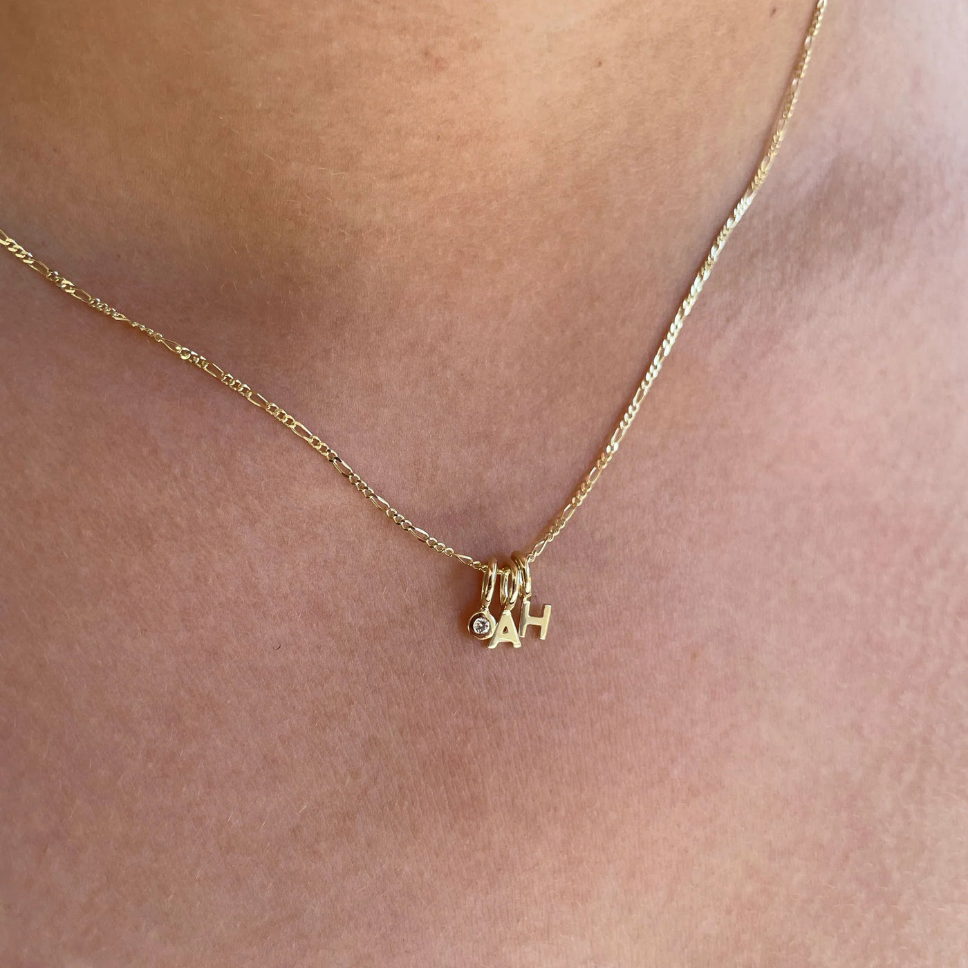 Linda Tahija 9k Gold Figaro Chain