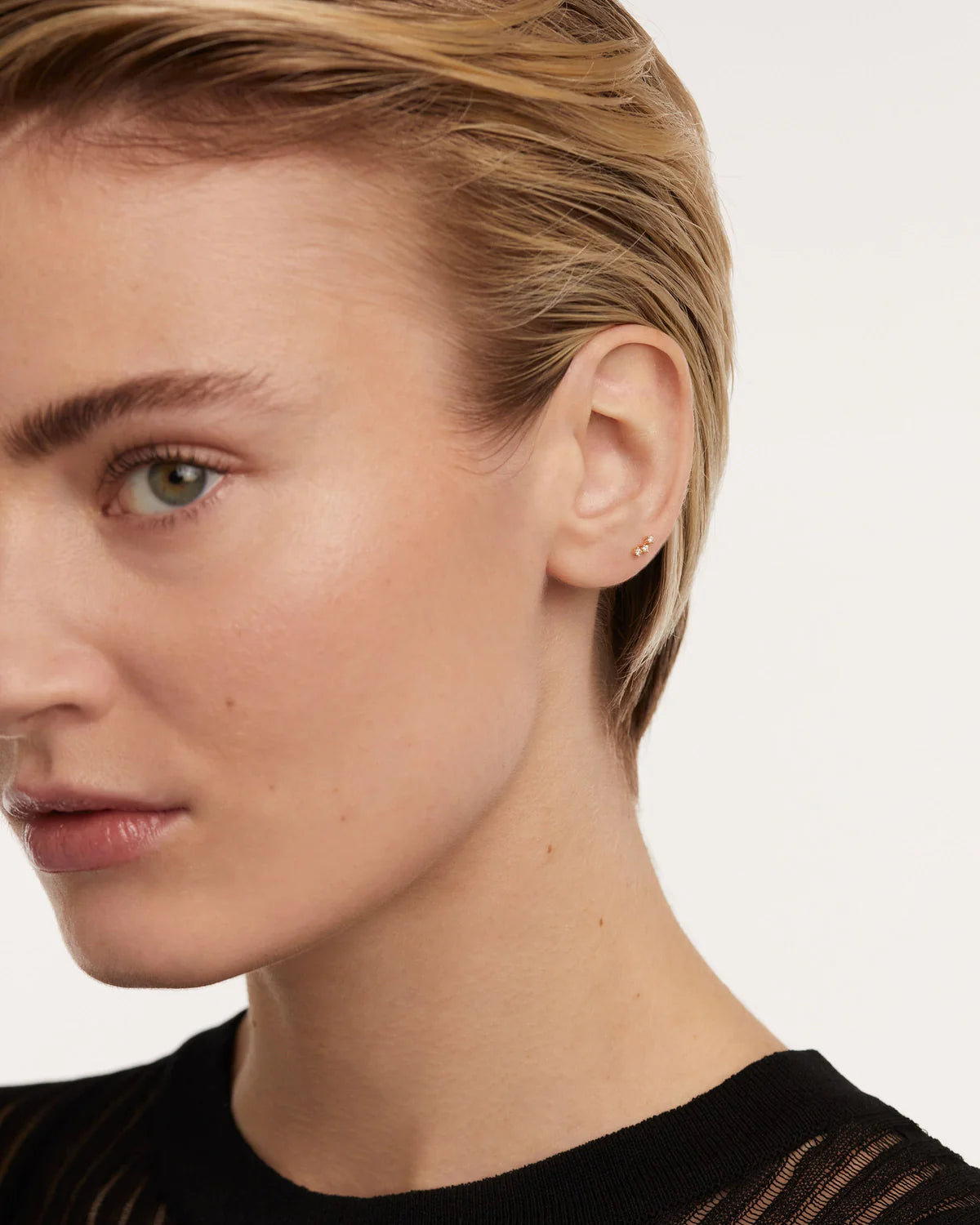 PD Paola Fine 18k Gold Diamond Brooklyn Cartilage Earring