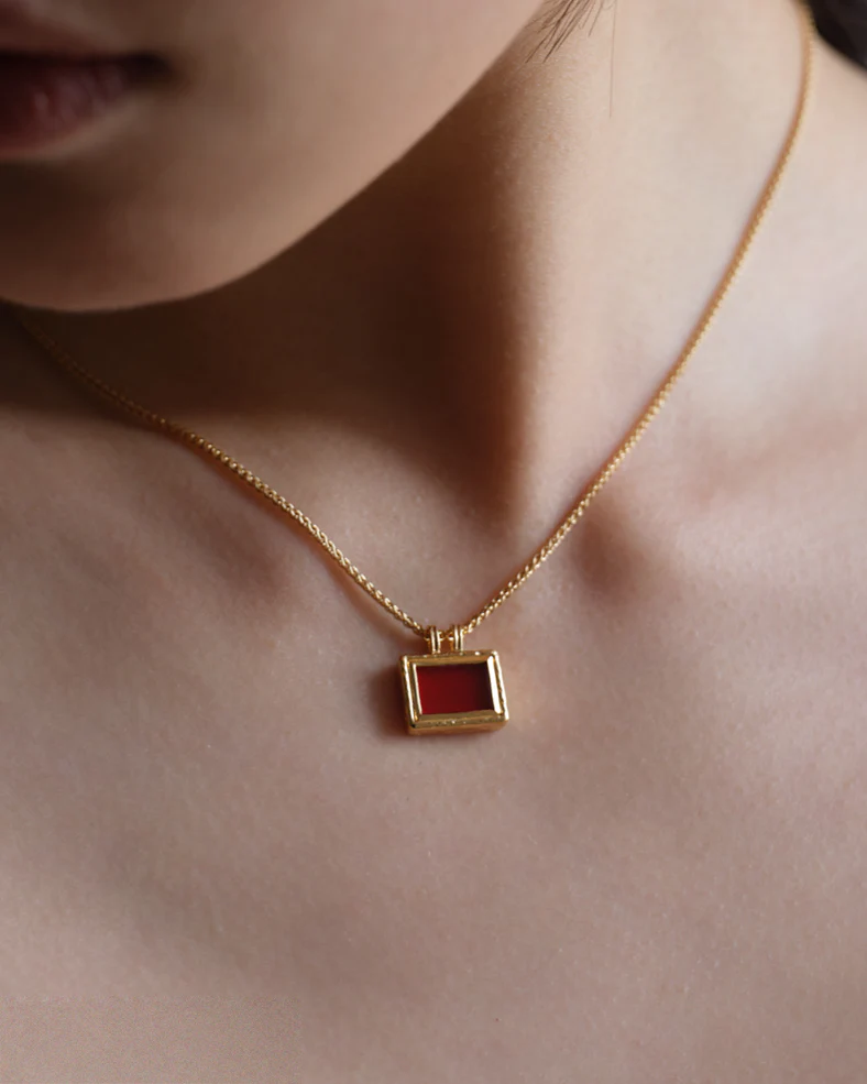 Temple of the Sun Hestia Necklace, Gold
