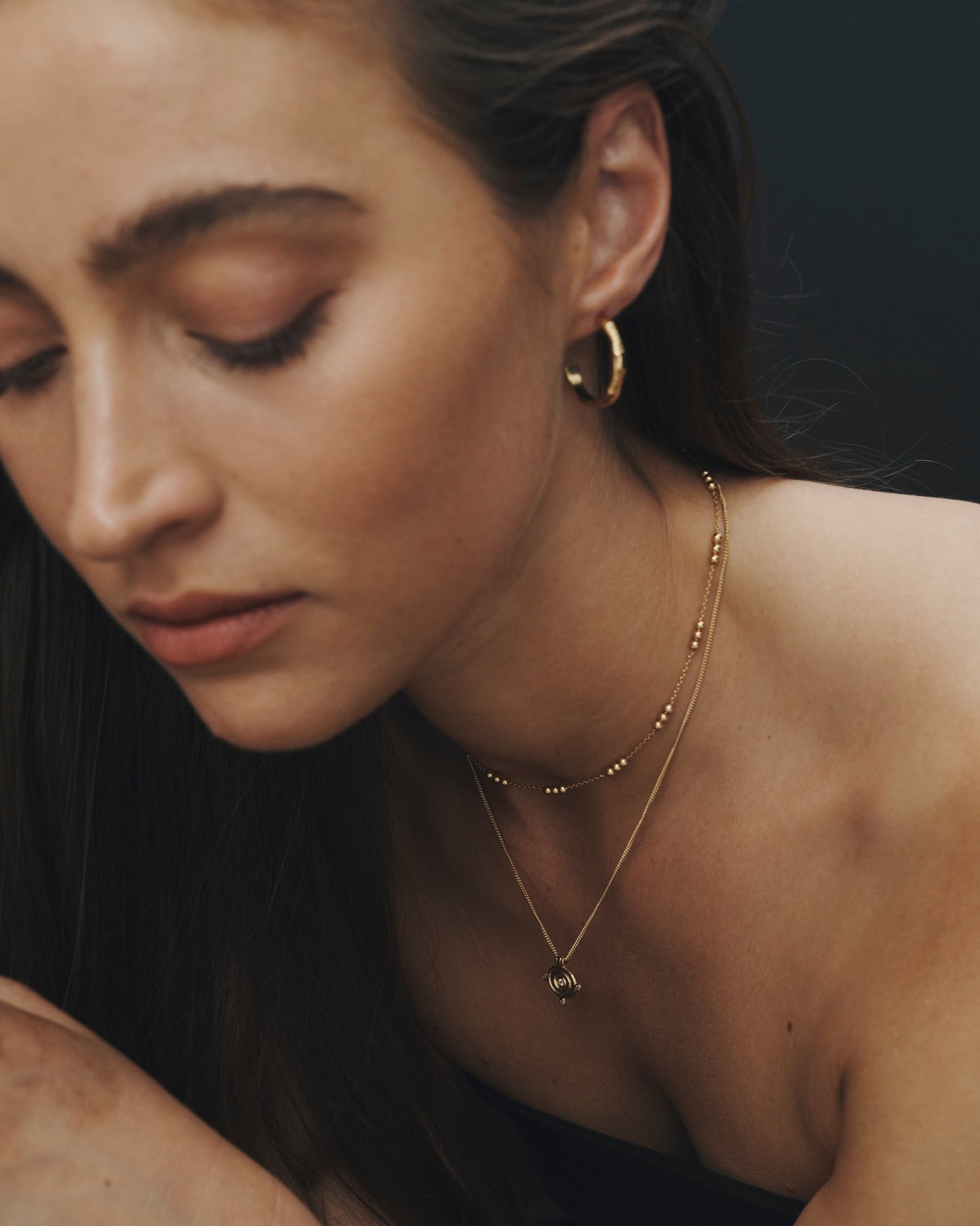 Temple of the Sun Reign Oval Necklace, Gold