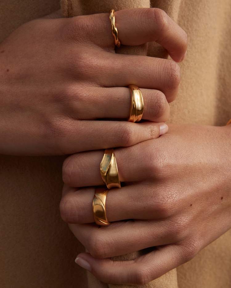 Kirstin Ash Intertwine Ring, Gold